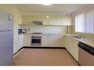 View profile: Huge Modern Unit- Two Bathrooms!