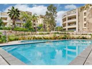 View profile: Modern Complex! Minutes from Castle Towers!