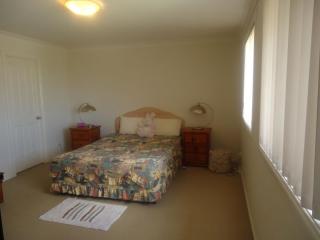 View profile: Walking Distance to Station, Shops, School and Parks!