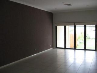 View profile: Luxurious Family Home Close to Station! 